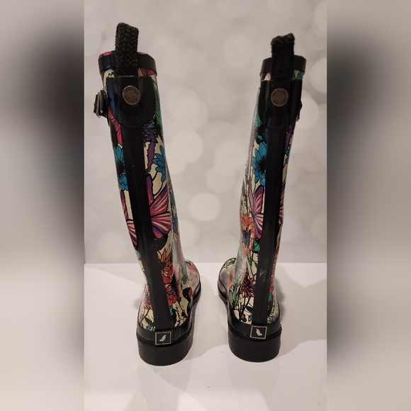 Floral Rainboots - EXCELLENT condition - Picture 6 of 8